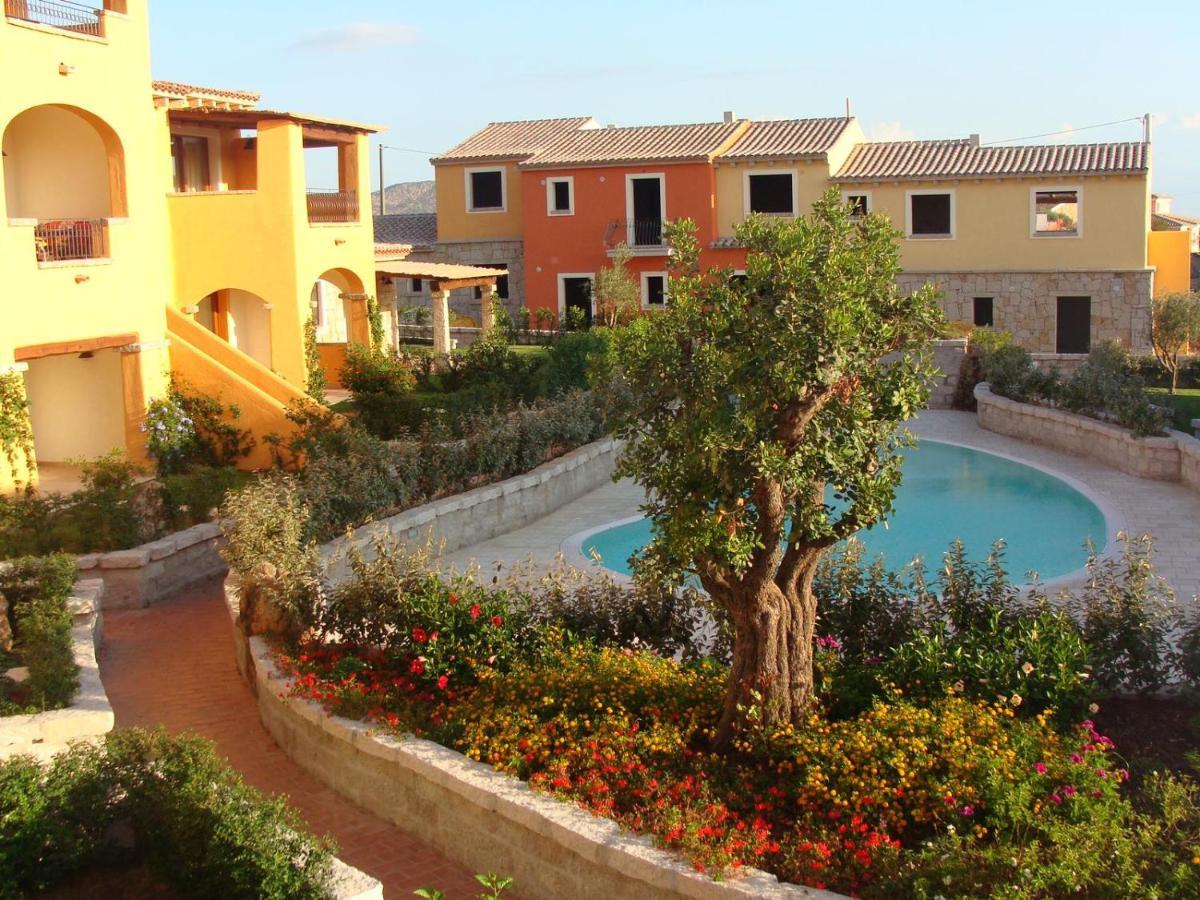 Le Residenze Del Mare Villa Porto San Paolo  Dış mekan fotoğraf